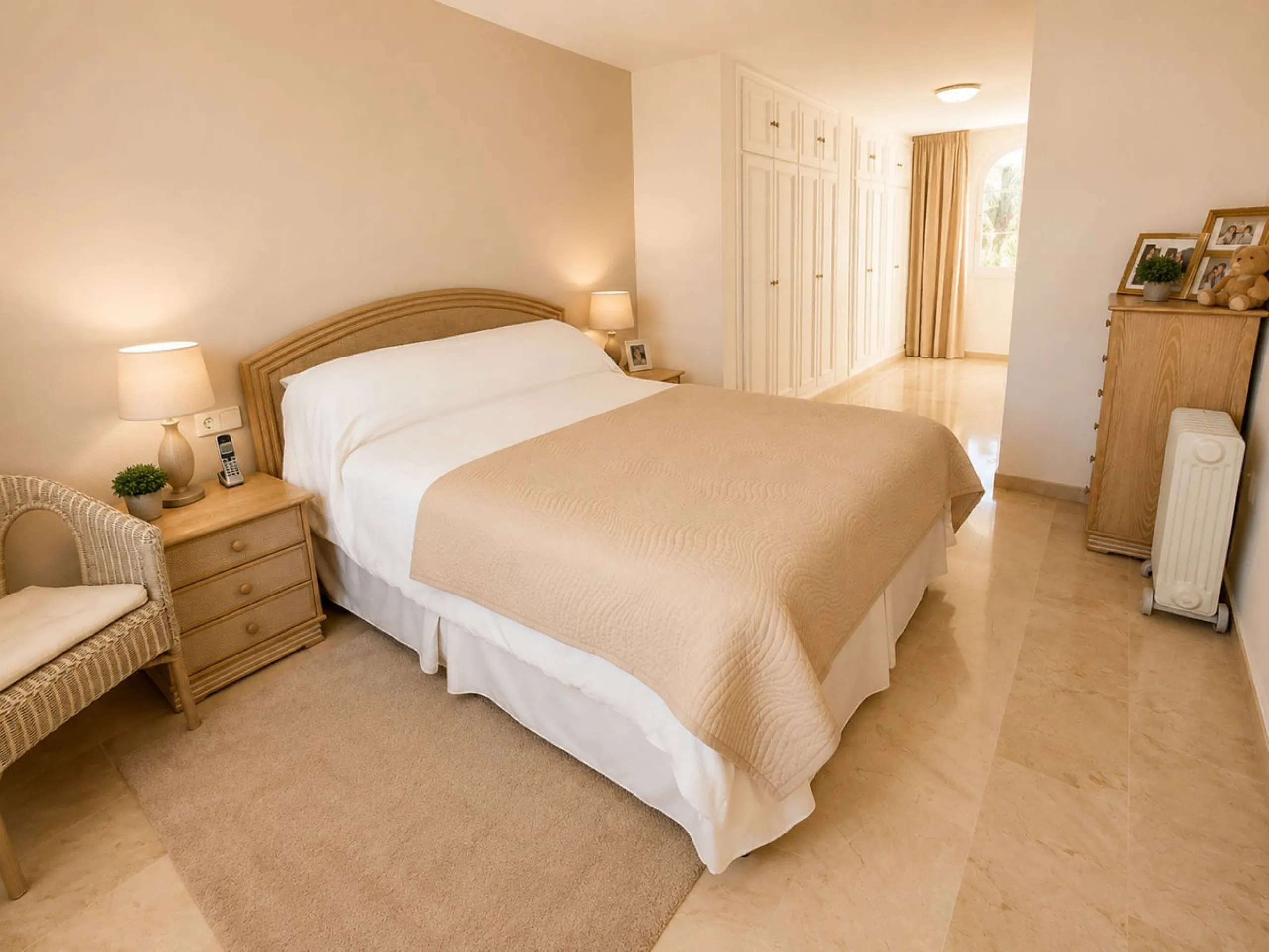 Fantastic opportunity to own a beachfront 3 bedroom penthouse!