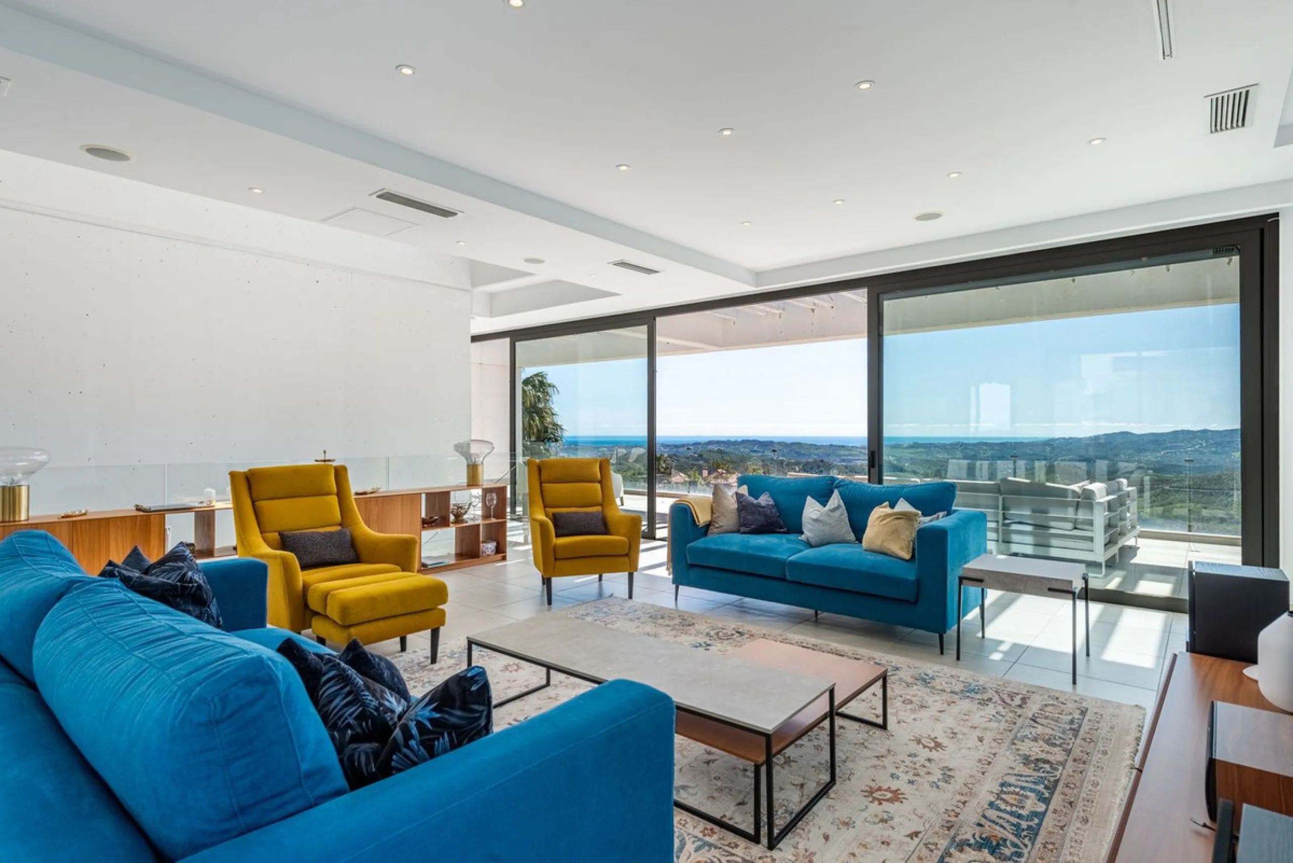 Detached Villa in Prestigious Valtocado, Mijas – with Panoramic Views of the Mountains and the Mediterranean