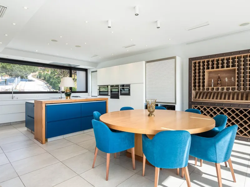 Detached Villa in Prestigious Valtocado, Mijas – with Panoramic Views of the Mountains and the Mediterranean