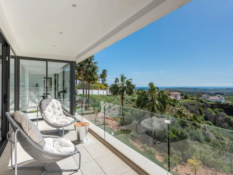 Detached Villa in Prestigious Valtocado, Mijas – with Panoramic Views of the Mountains and the Mediterranean