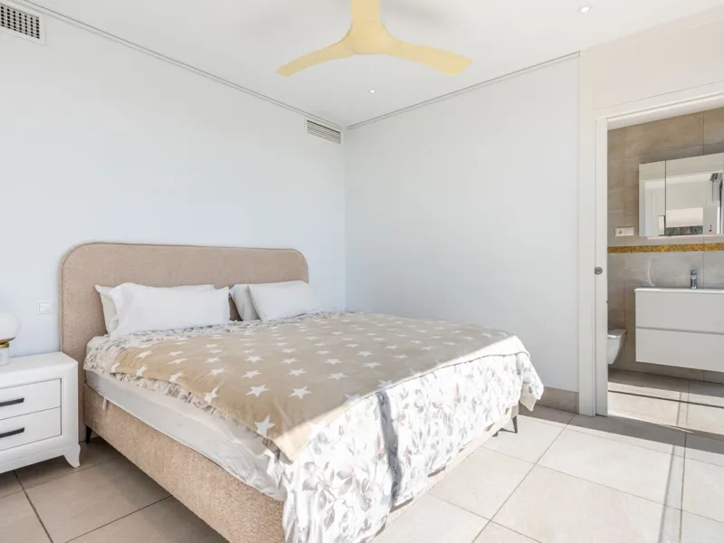 Detached Villa in Prestigious Valtocado, Mijas – with Panoramic Views of the Mountains and the Mediterranean
