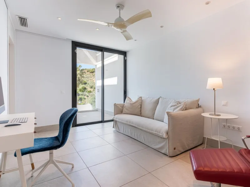 Detached Villa in Prestigious Valtocado, Mijas – with Panoramic Views of the Mountains and the Mediterranean
