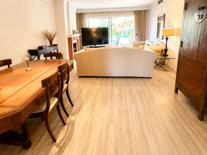 Apartment - Middle Floor Apartment в продаже в Marbella, Málaga. В доме 3 спален и 3 ванных комнат. Площадь дома 159 м²