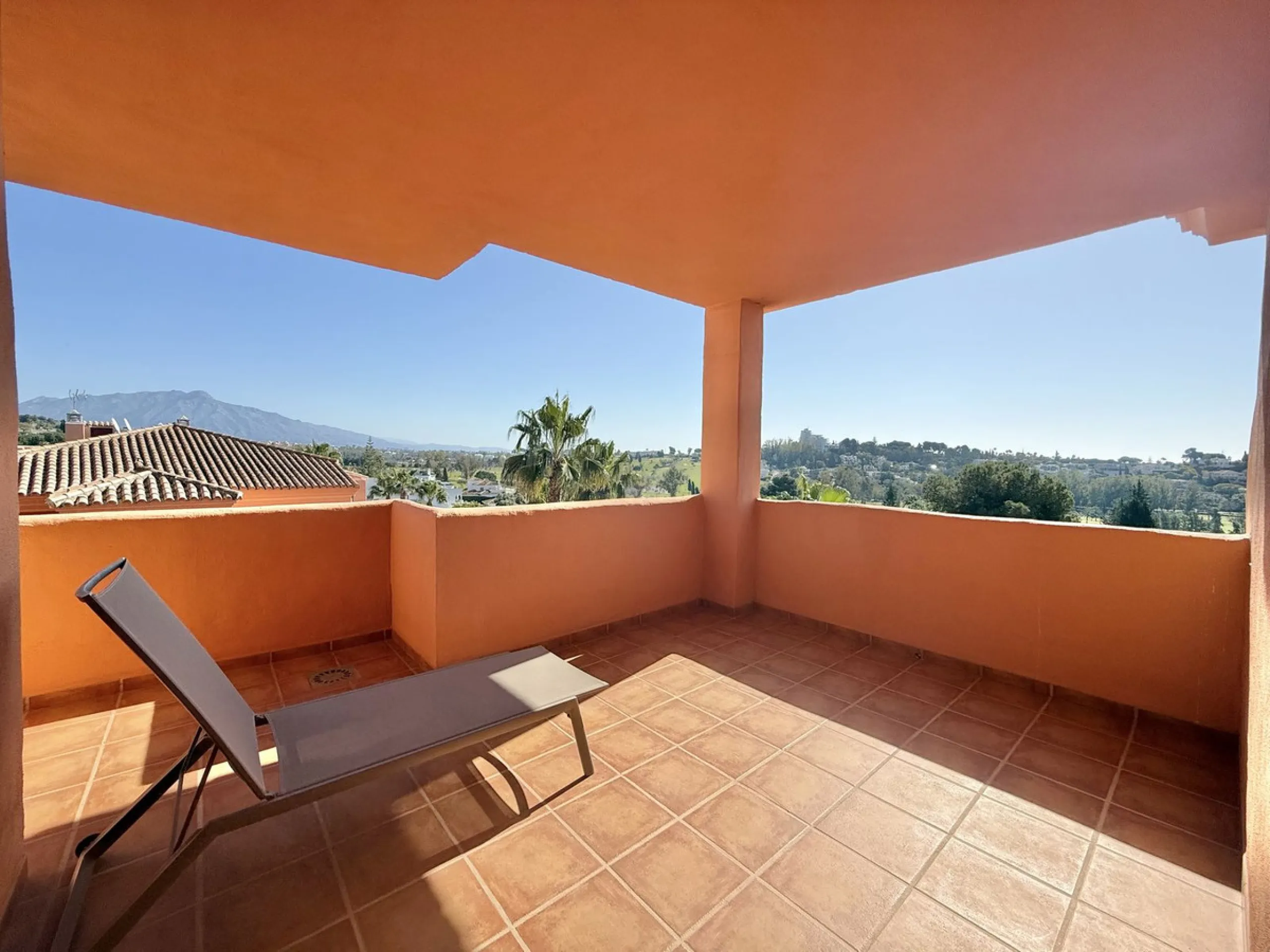 This is an ideal opportunity for those seeking a holiday retreat with resort benefits (such as concierge, cleaning services and discounted golf fares) with up to 60 days a year flexible personal usage and easy rental management for the rest of the year.