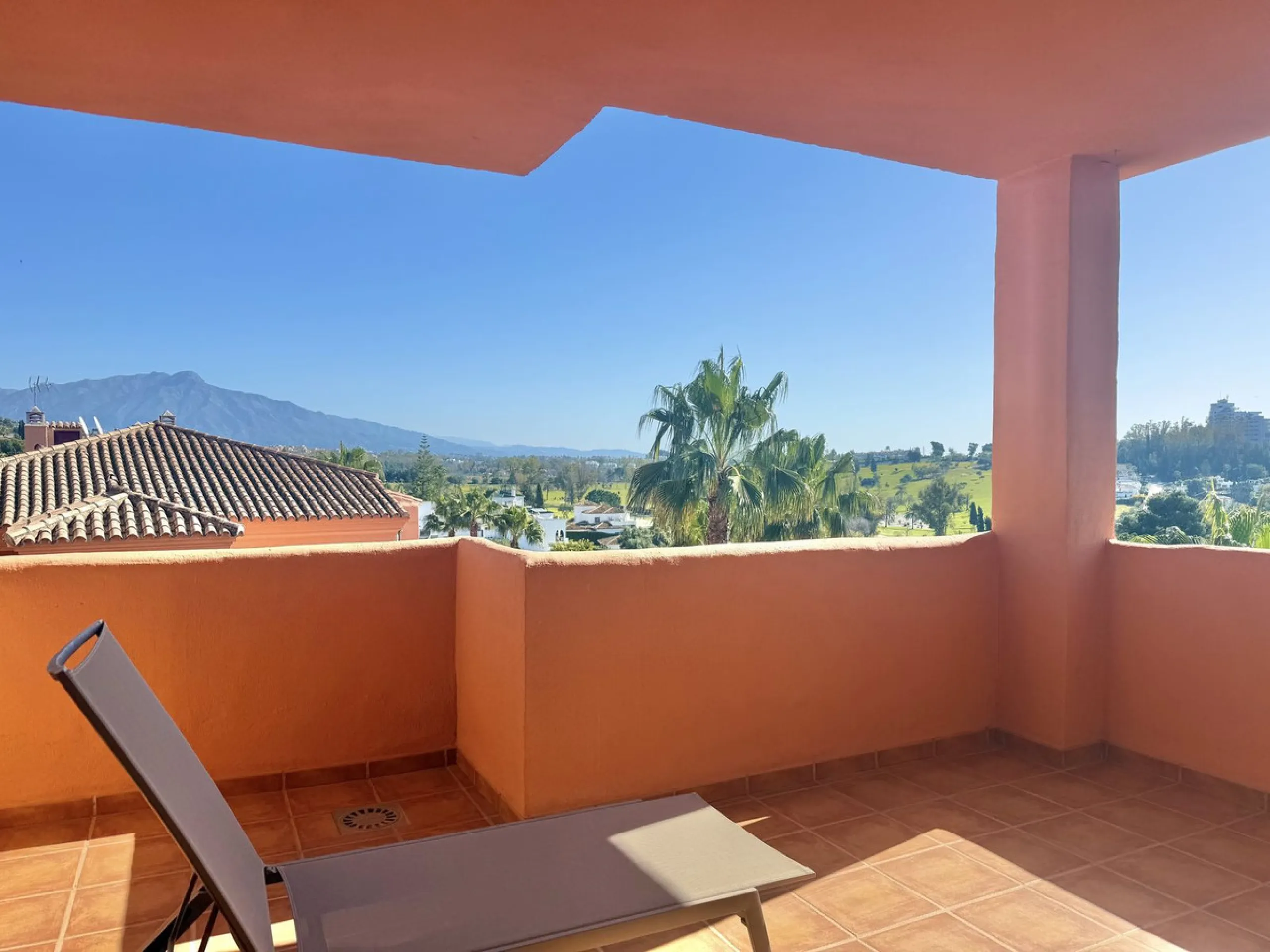 This is an ideal opportunity for those seeking a holiday retreat with resort benefits (such as concierge, cleaning services and discounted golf fares) with up to 60 days a year flexible personal usage and easy rental management for the rest of the year.