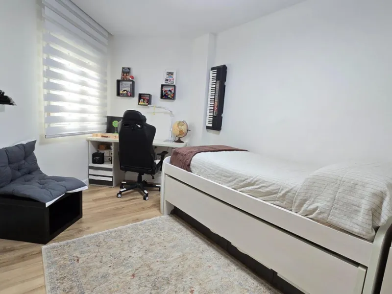 This 170 m2 apartment in Benalmádena Costa is more than just a home; it's the place where you'll want to build your best memories.