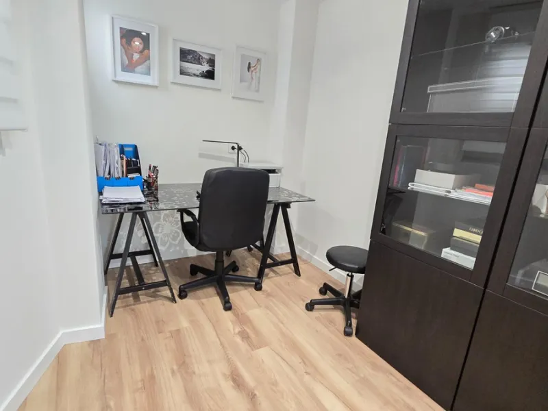 This 170 m2 apartment in Benalmádena Costa is more than just a home; it's the place where you'll want to build your best memories.