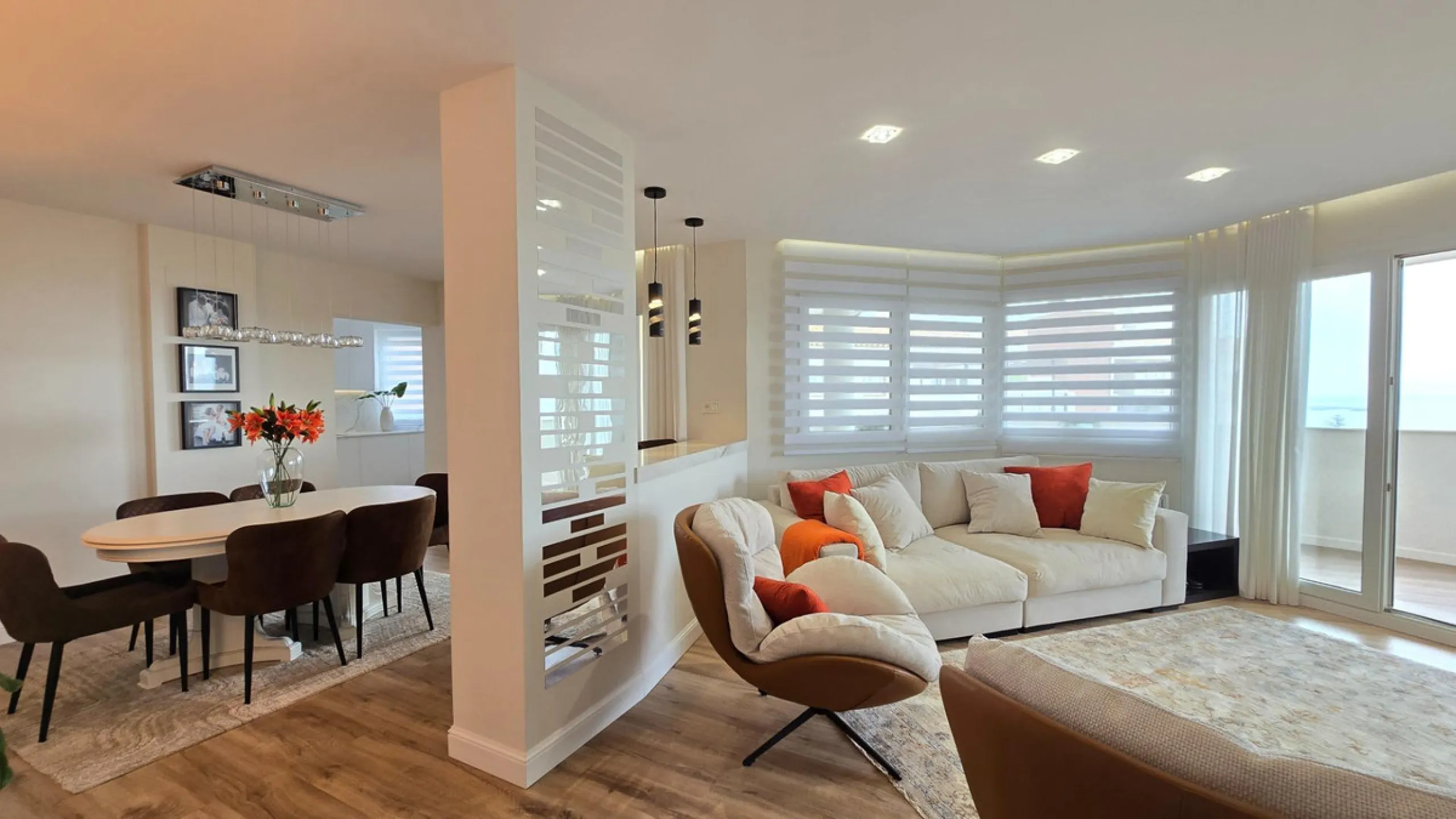 This 170 m2 apartment in Benalmádena Costa is more than just a home; it's the place where you'll want to build your best memories.