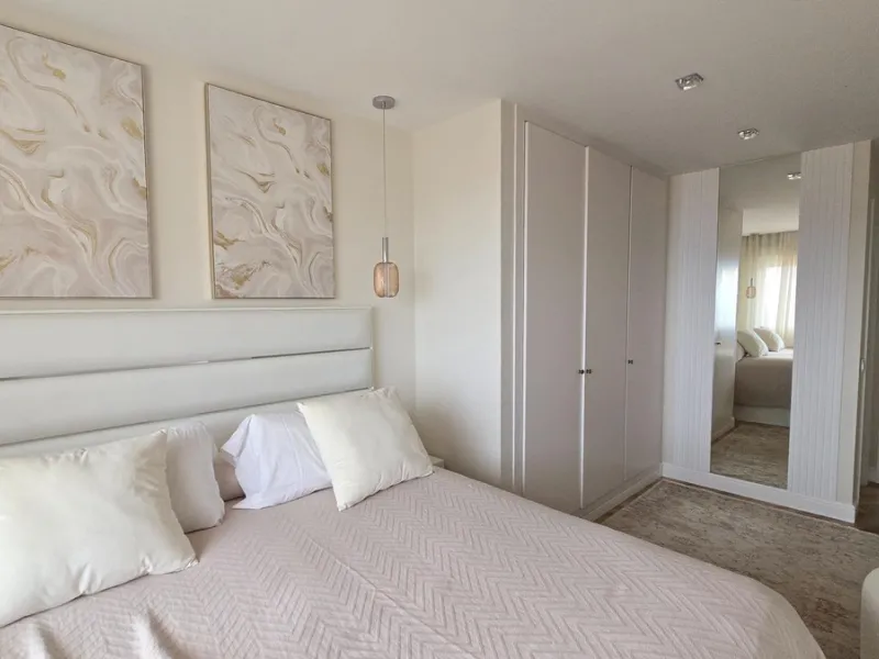 This 170 m2 apartment in Benalmádena Costa is more than just a home; it's the place where you'll want to build your best memories.