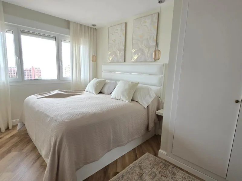 This 170 m2 apartment in Benalmádena Costa is more than just a home; it's the place where you'll want to build your best memories.