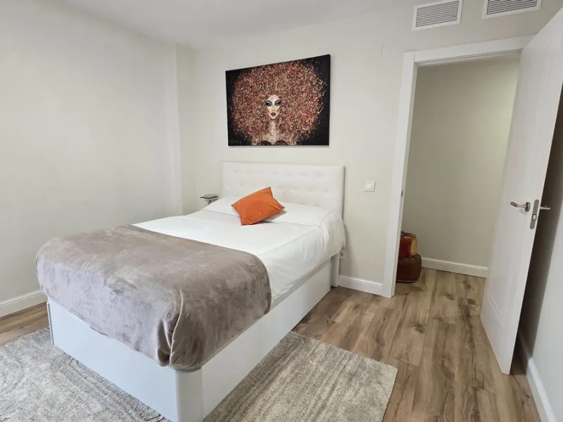 This 170 m2 apartment in Benalmádena Costa is more than just a home; it's the place where you'll want to build your best memories.