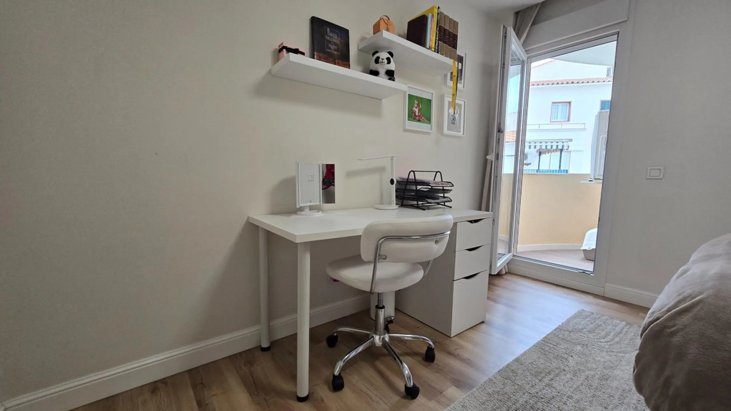 This 170 m2 apartment in Benalmádena Costa is more than just a home; it's the place where you'll want to build your best memories.