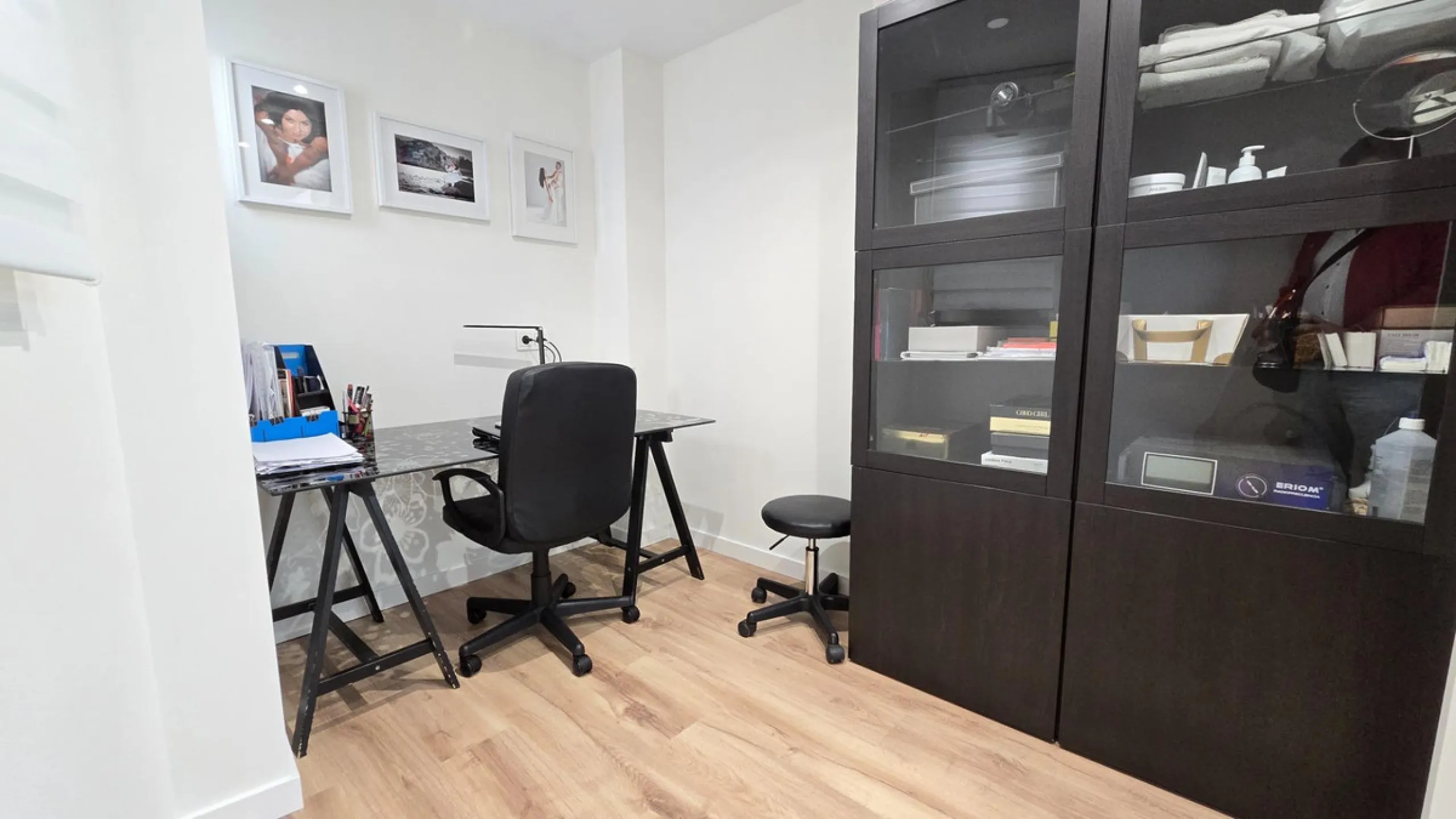 This 170 m2 apartment in Benalmádena Costa is more than just a home; it's the place where you'll want to build your best memories.
