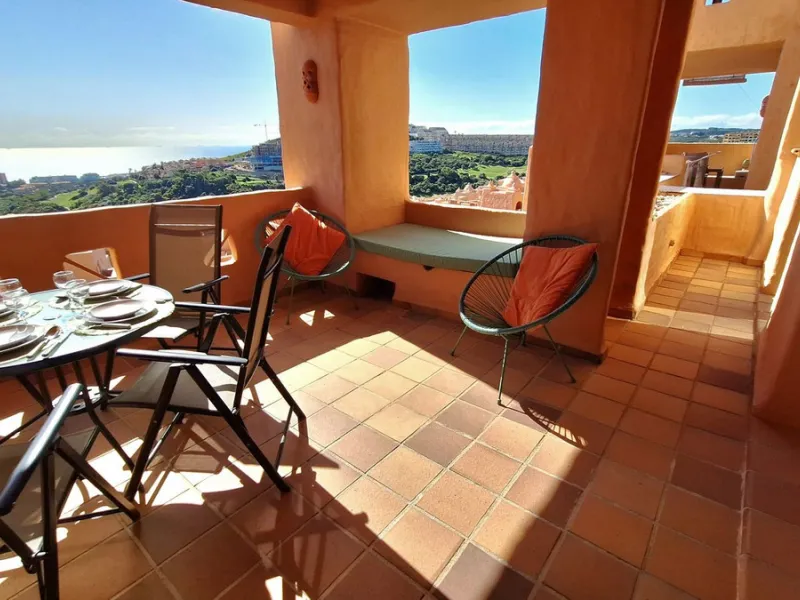 Middle Floor Apartment, La Duquesa, Costa del Sol.