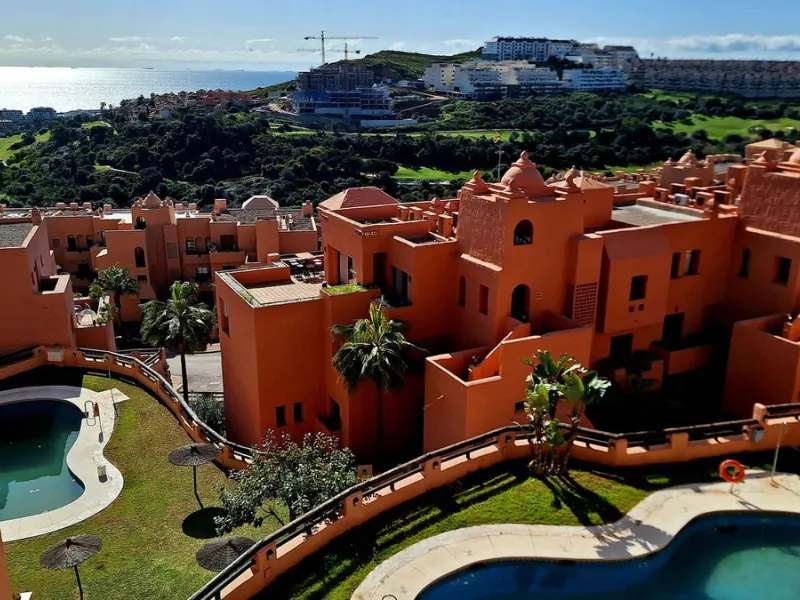 Middle Floor Apartment, La Duquesa, Costa del Sol.