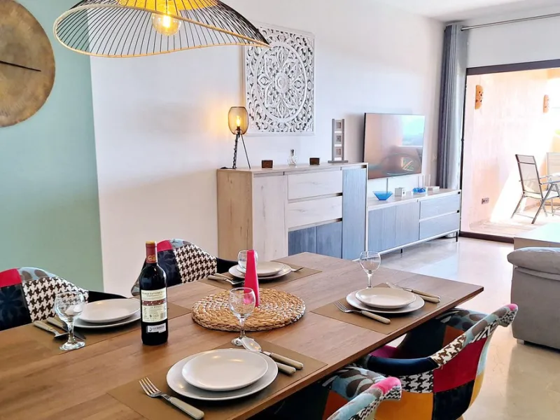 Middle Floor Apartment, La Duquesa, Costa del Sol.