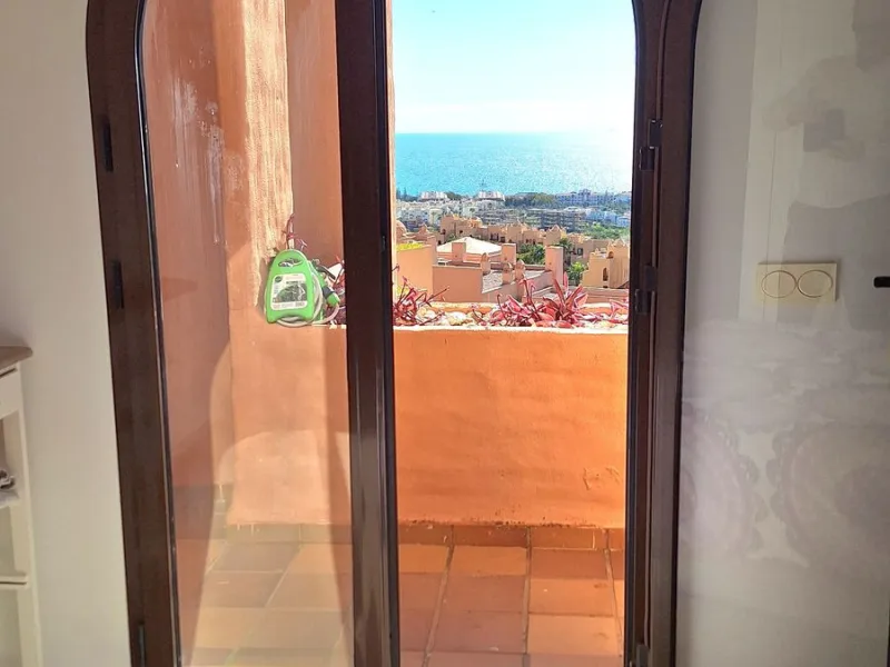 Middle Floor Apartment, La Duquesa, Costa del Sol.