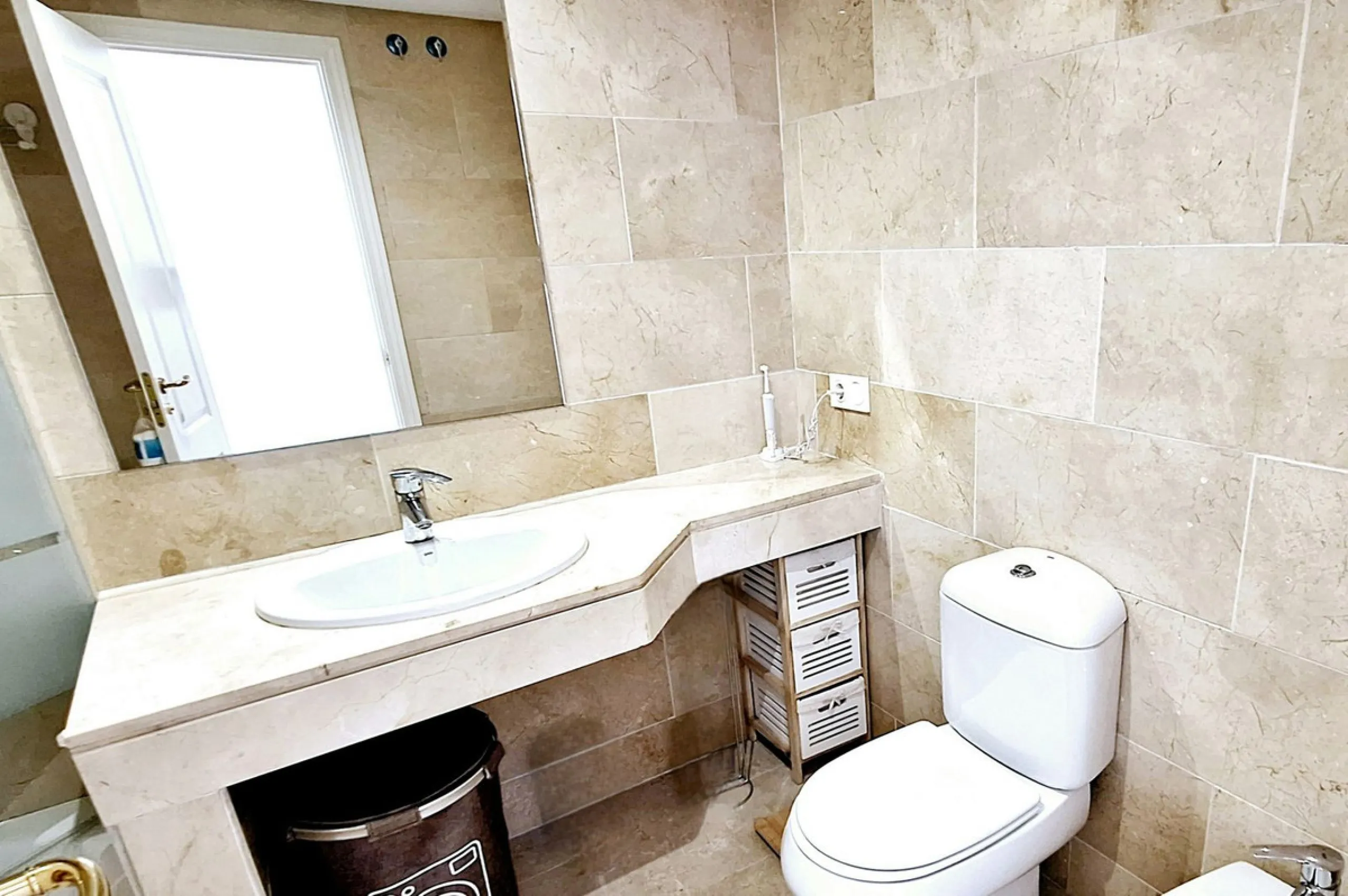 Middle Floor Apartment, La Duquesa, Costa del Sol.