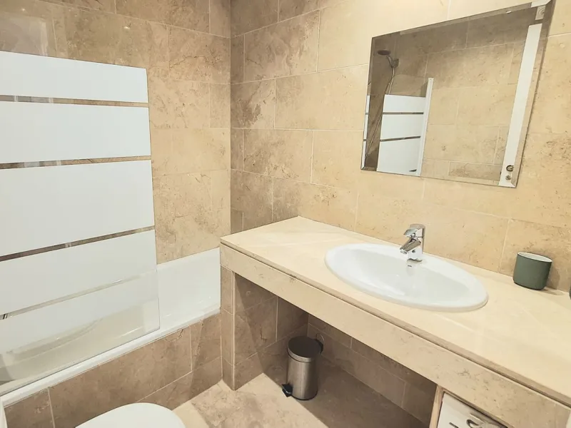 Middle Floor Apartment, La Duquesa, Costa del Sol.
