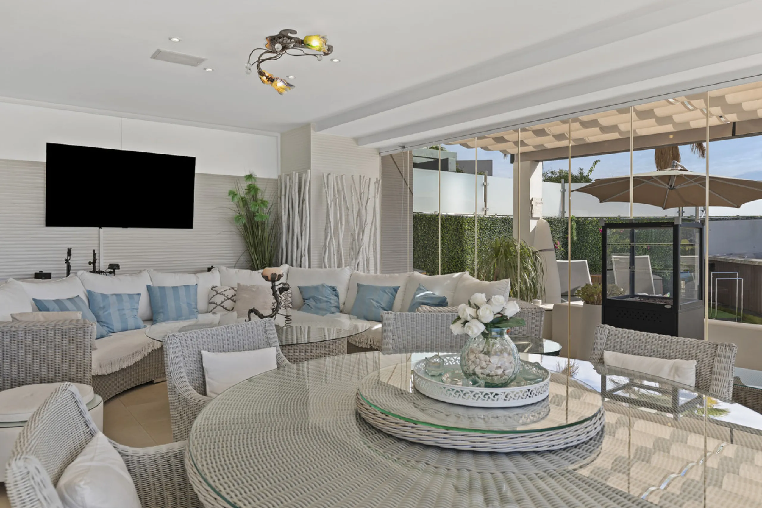 Set in an elevated position within the exclusive Finca Cortesin resort, this exceptional 2 bedroom, 2 bathroom ground-floor apartment epitomises contemporary luxury and refined Mediterranean living.
