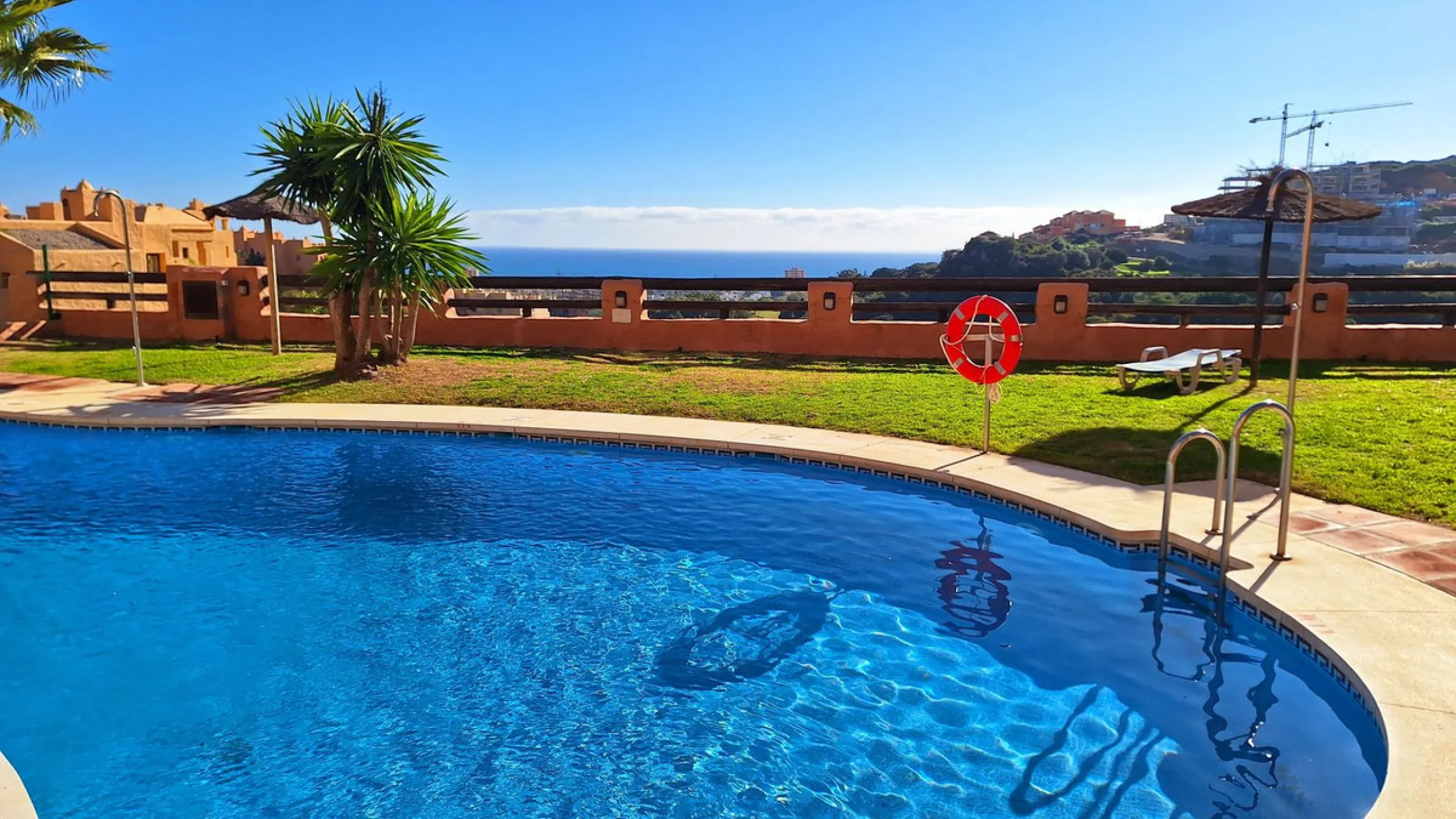 Middle Floor Apartment, La Duquesa, Costa del Sol.