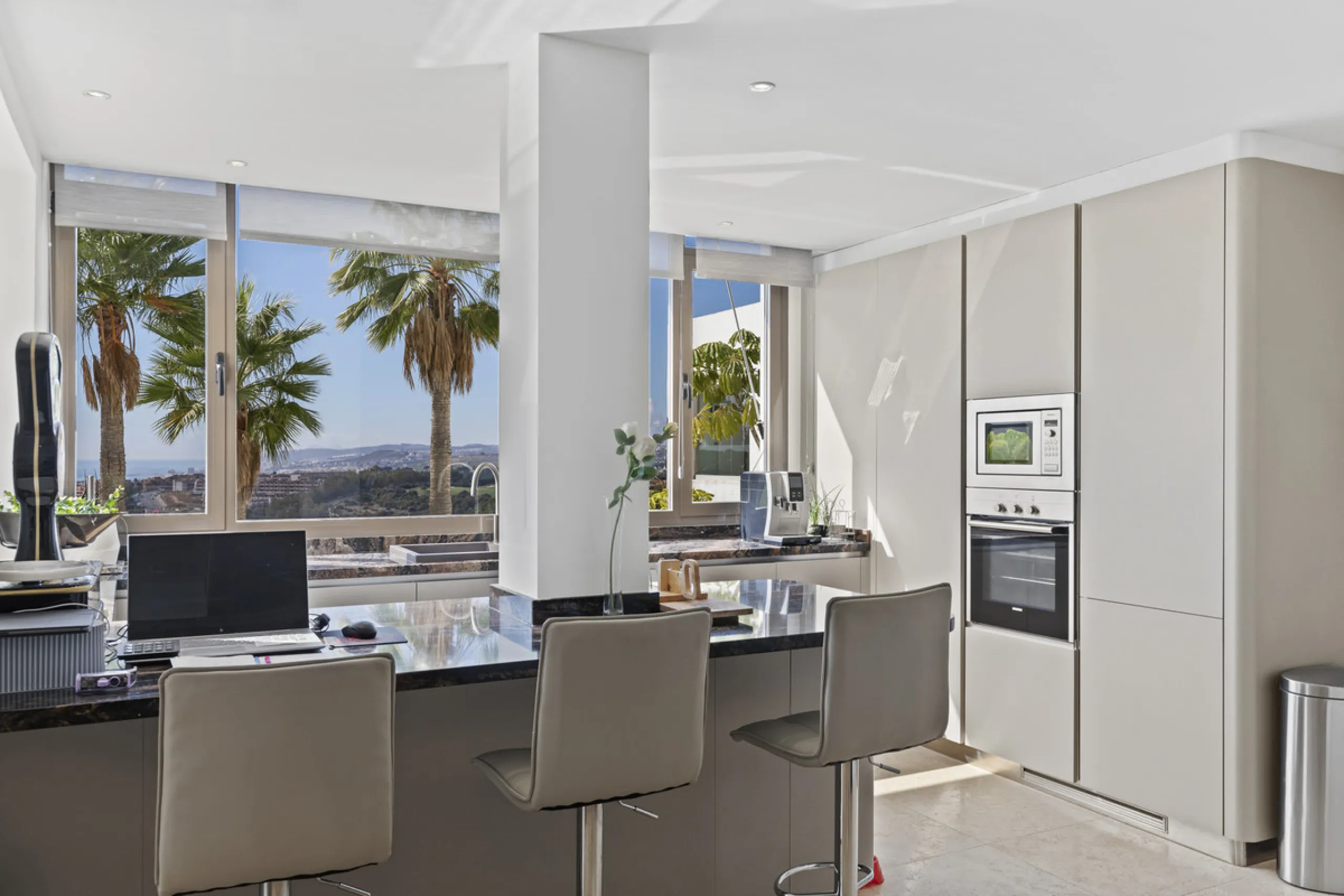 Set in an elevated position within the exclusive Finca Cortesin resort, this exceptional 2 bedroom, 2 bathroom ground-floor apartment epitomises contemporary luxury and refined Mediterranean living.