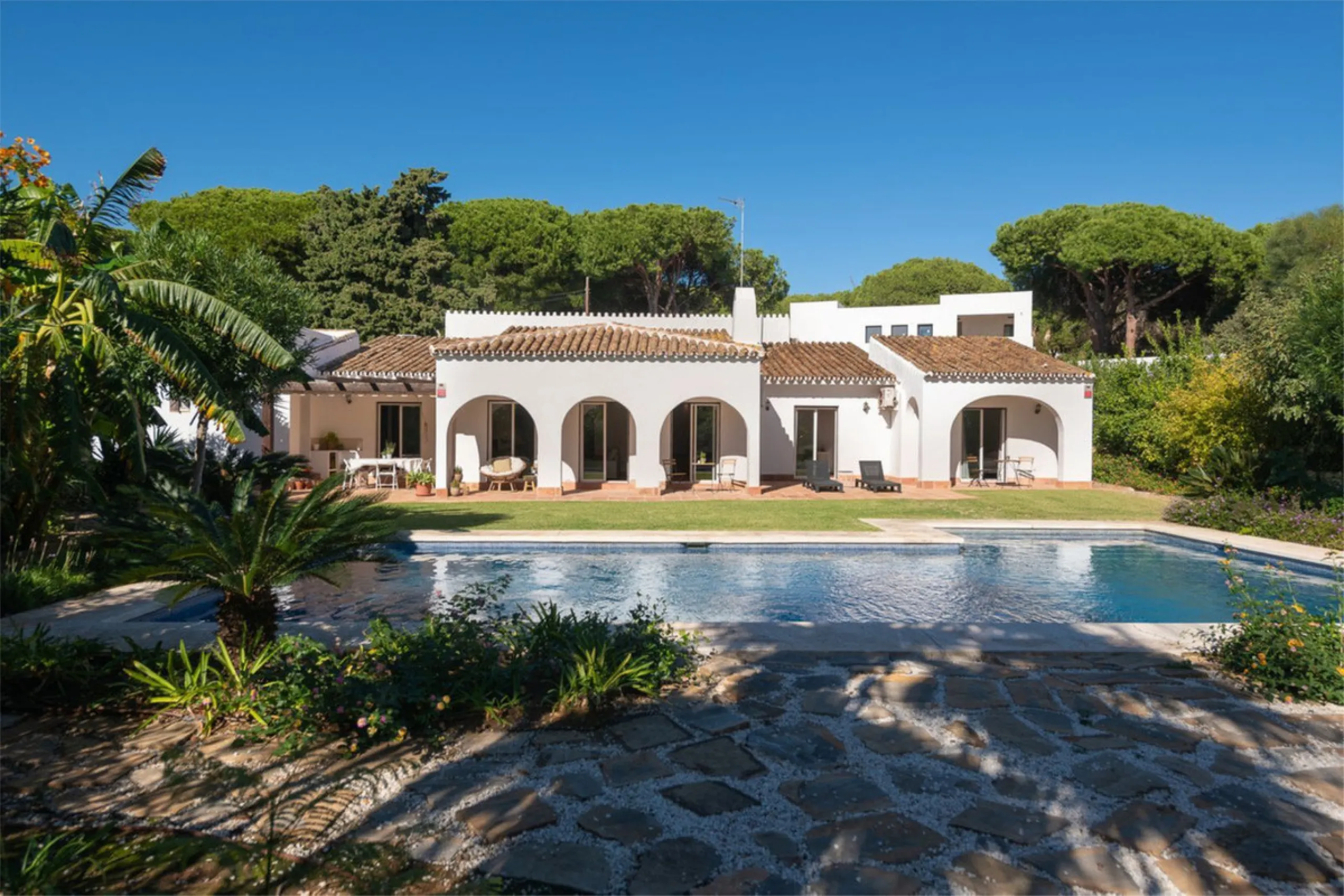 Cosy and authentic villa for sale!