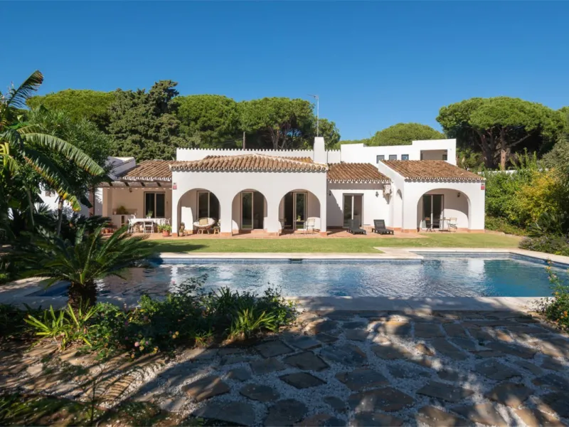 Cosy and authentic villa for sale!