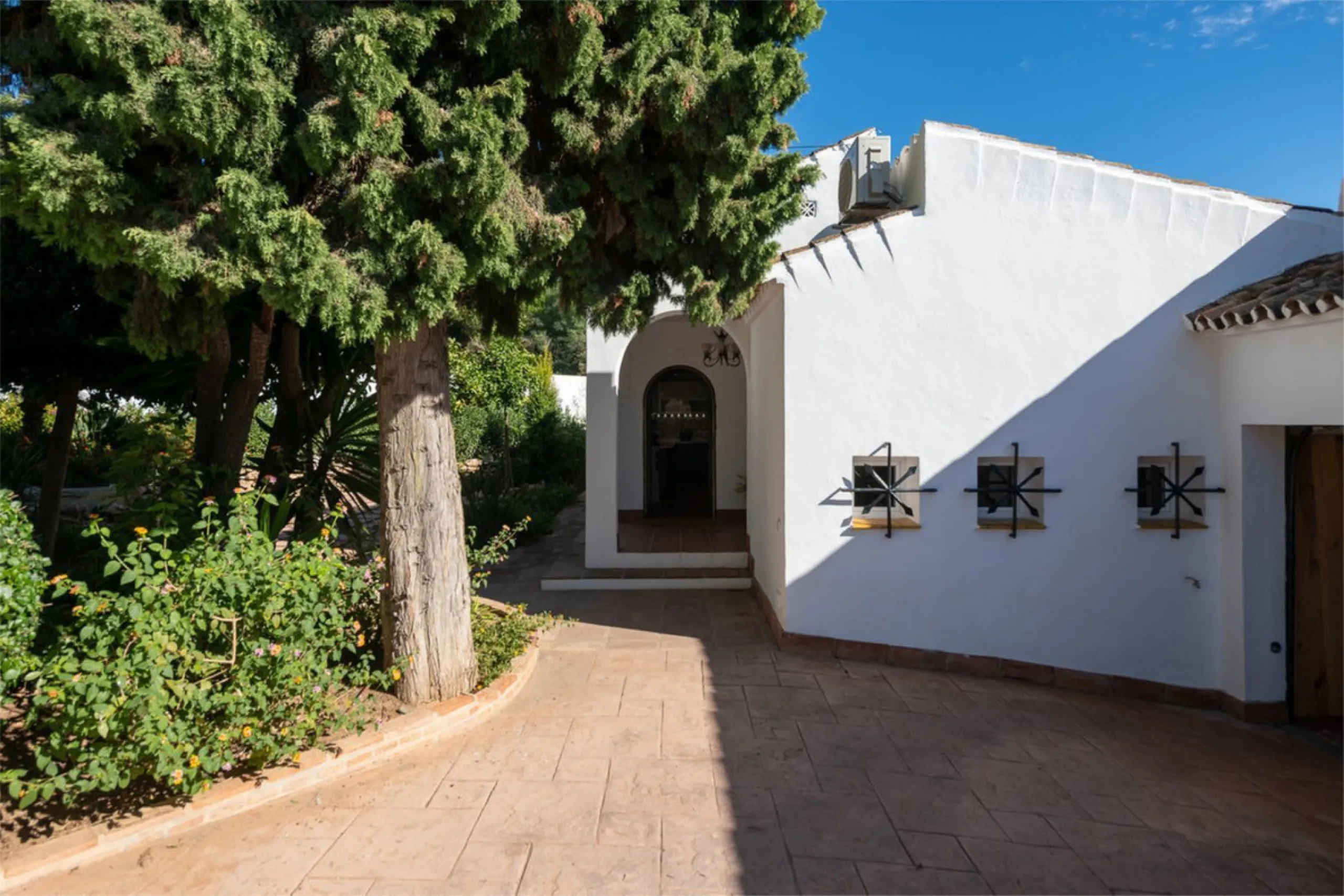 Cosy and authentic villa for sale!