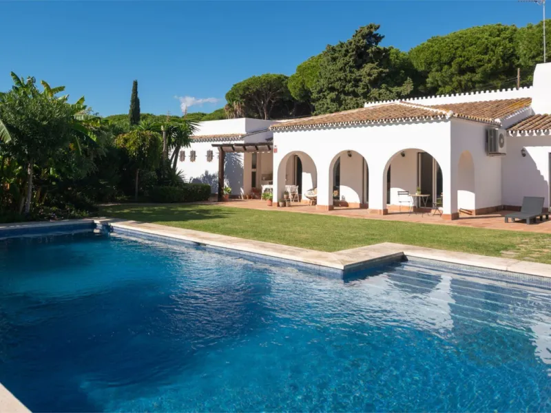 Cosy and authentic villa for sale!
