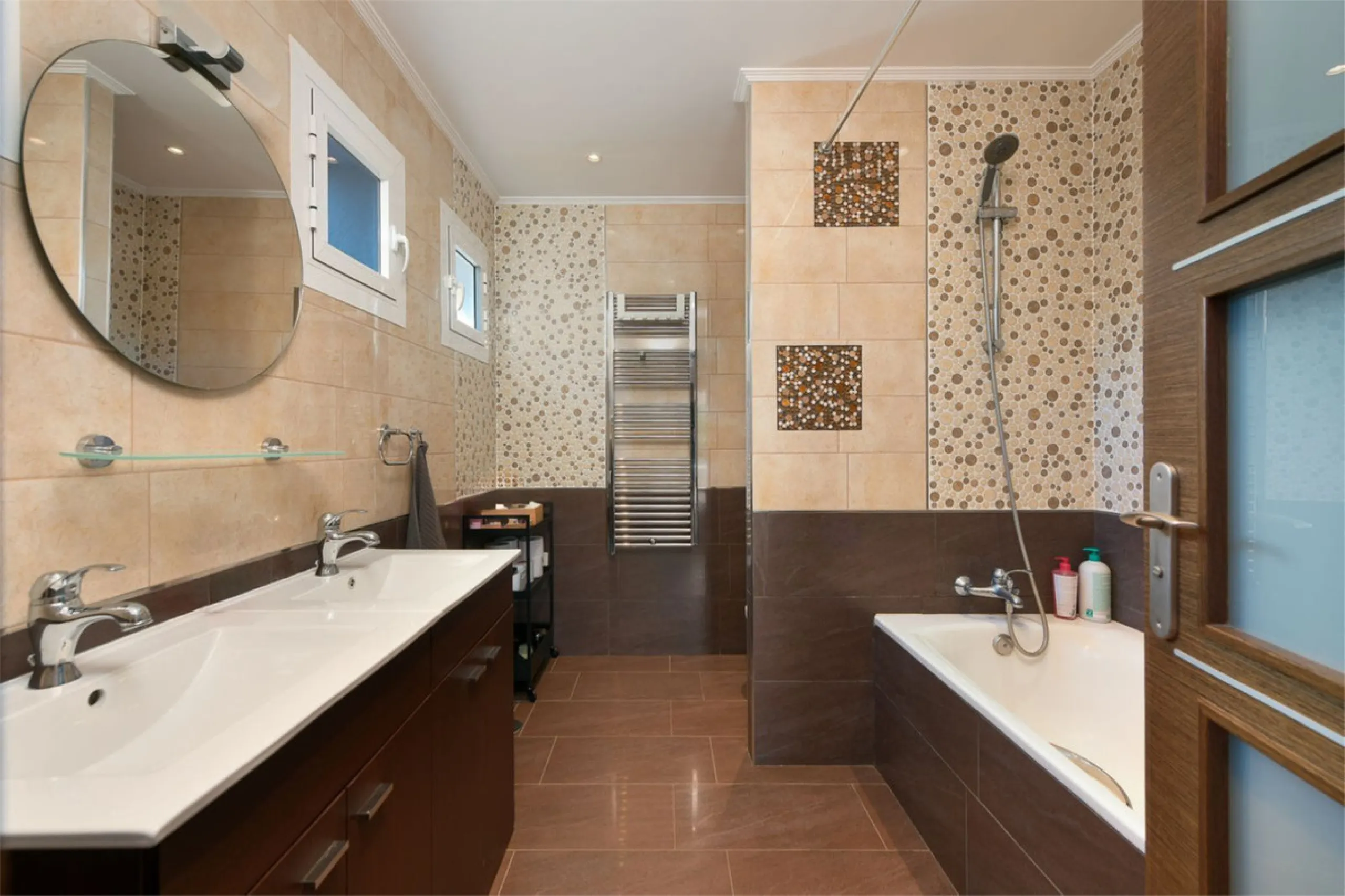 Cosy and authentic villa for sale!