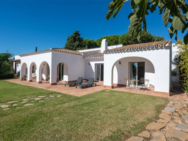 Cosy and authentic villa for sale!
