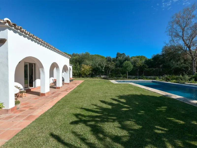 Cosy and authentic villa for sale!