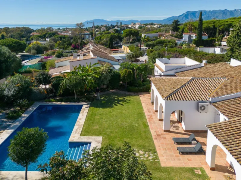 Cosy and authentic villa for sale!