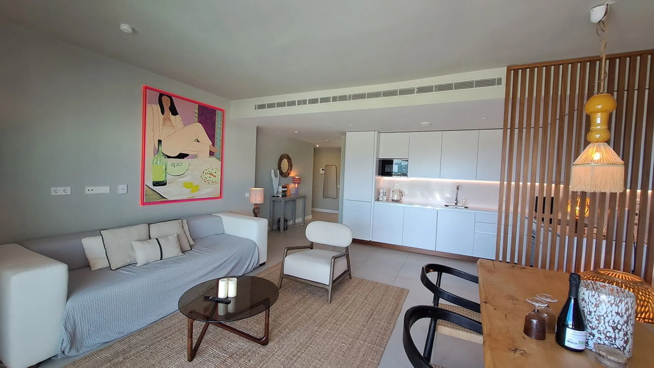 Stunning 2-bedroom apartment with beautiful sea and golf views over Calanova Golf