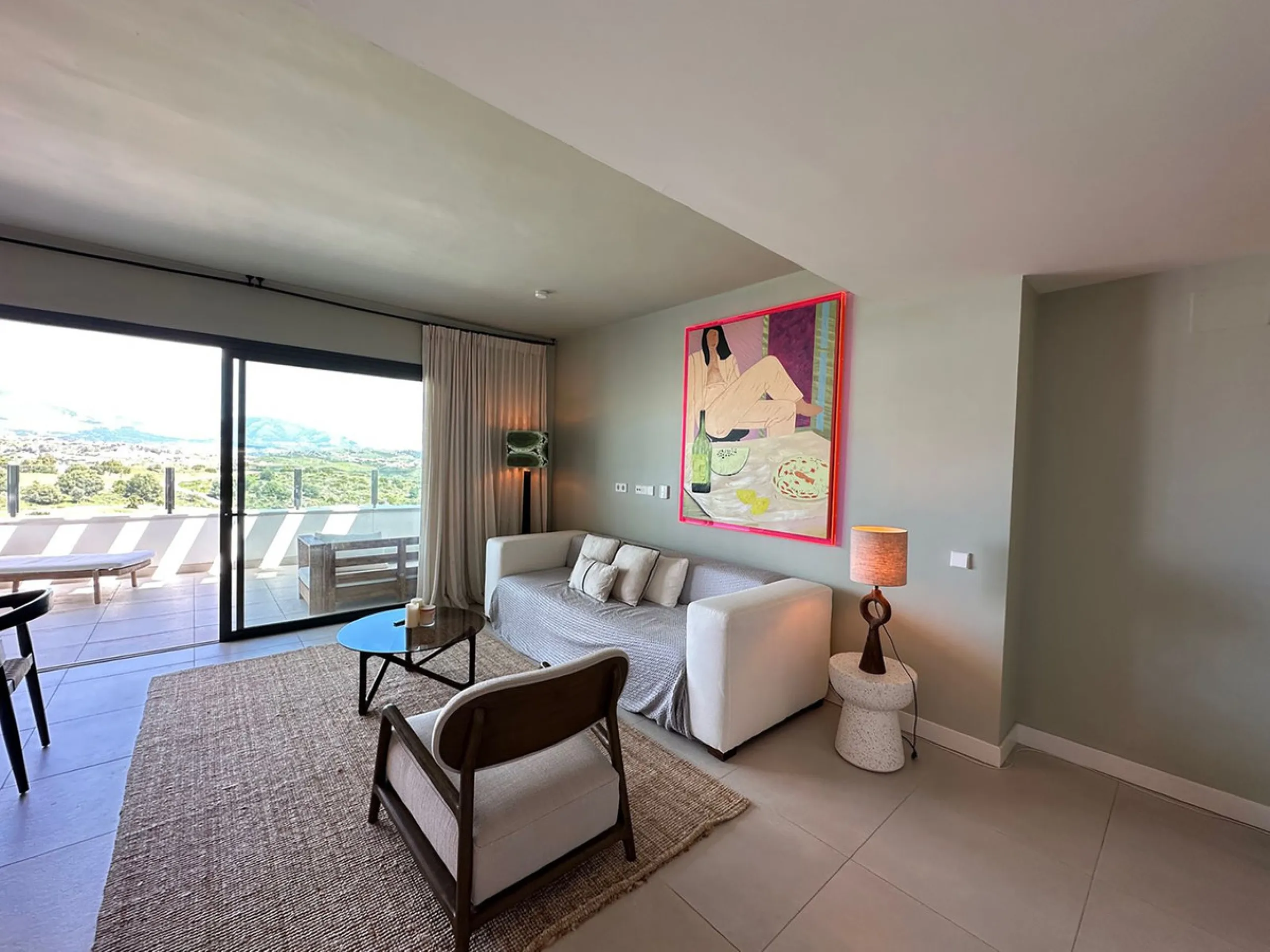 Stunning 2-bedroom apartment with beautiful sea and golf views over Calanova Golf