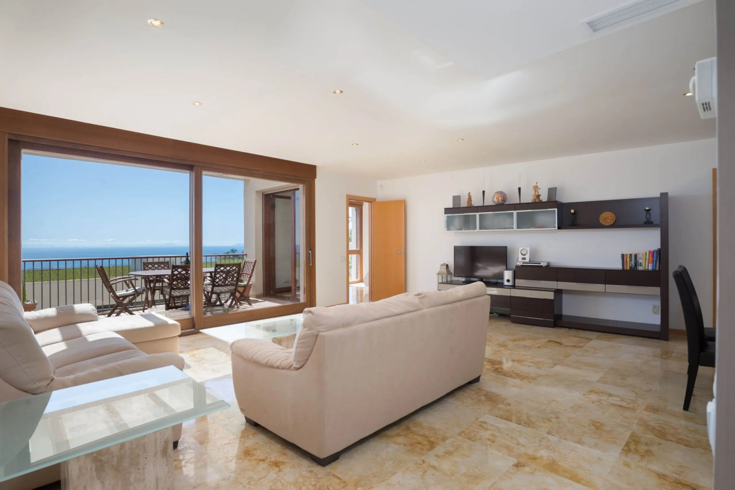 Apartment for sale in Lomas de Los Monteros, Marbella.