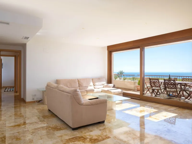 Apartment for sale in Lomas de Los Monteros, Marbella.