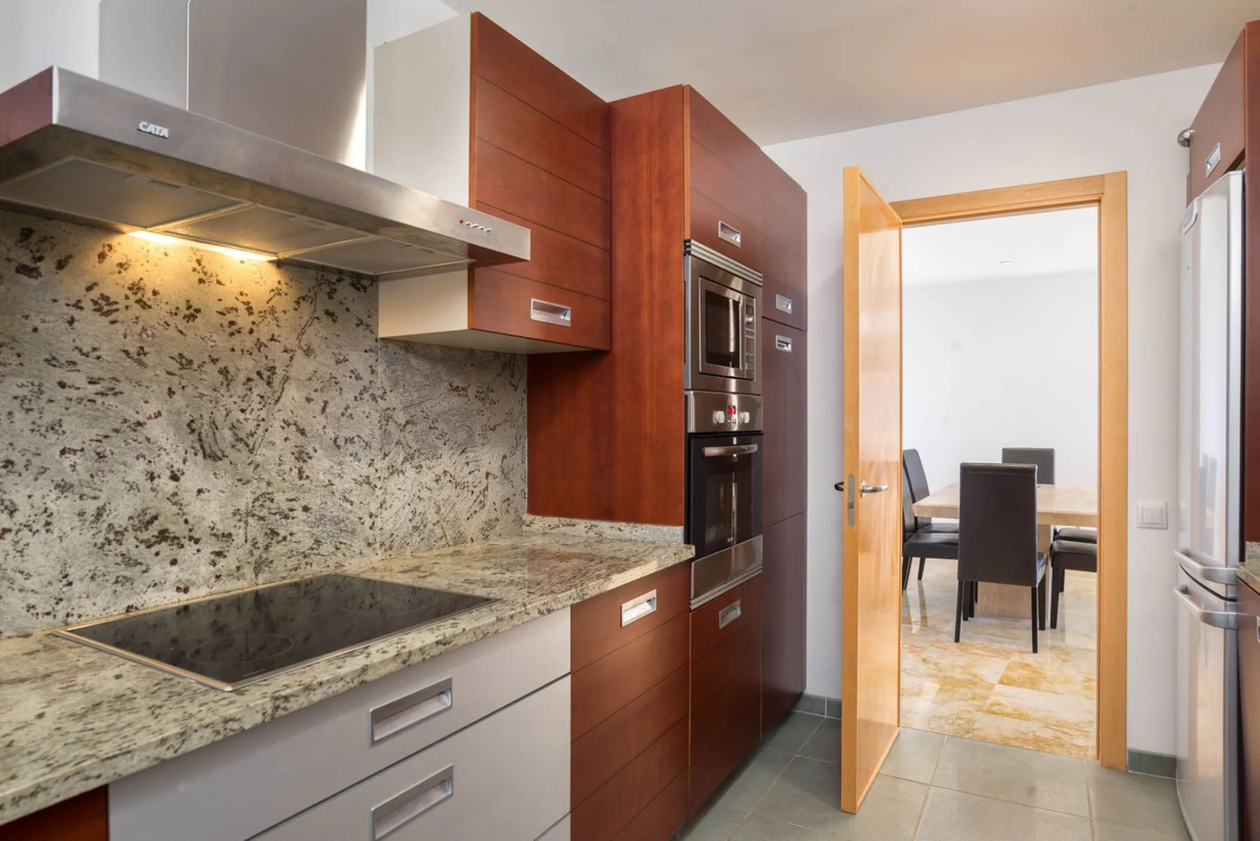 Apartment for sale in Lomas de Los Monteros, Marbella.