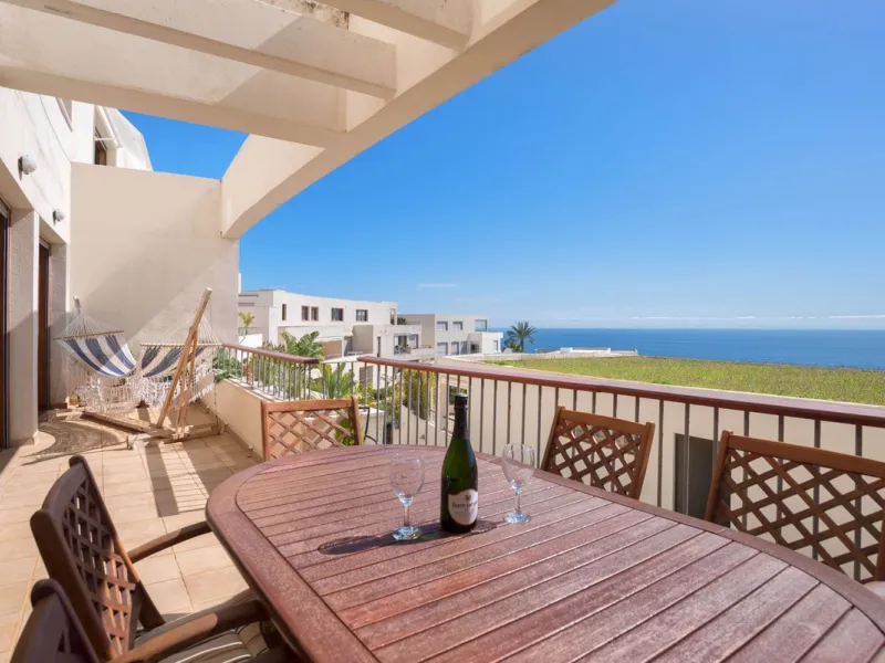 Apartment for sale in Lomas de Los Monteros, Marbella.