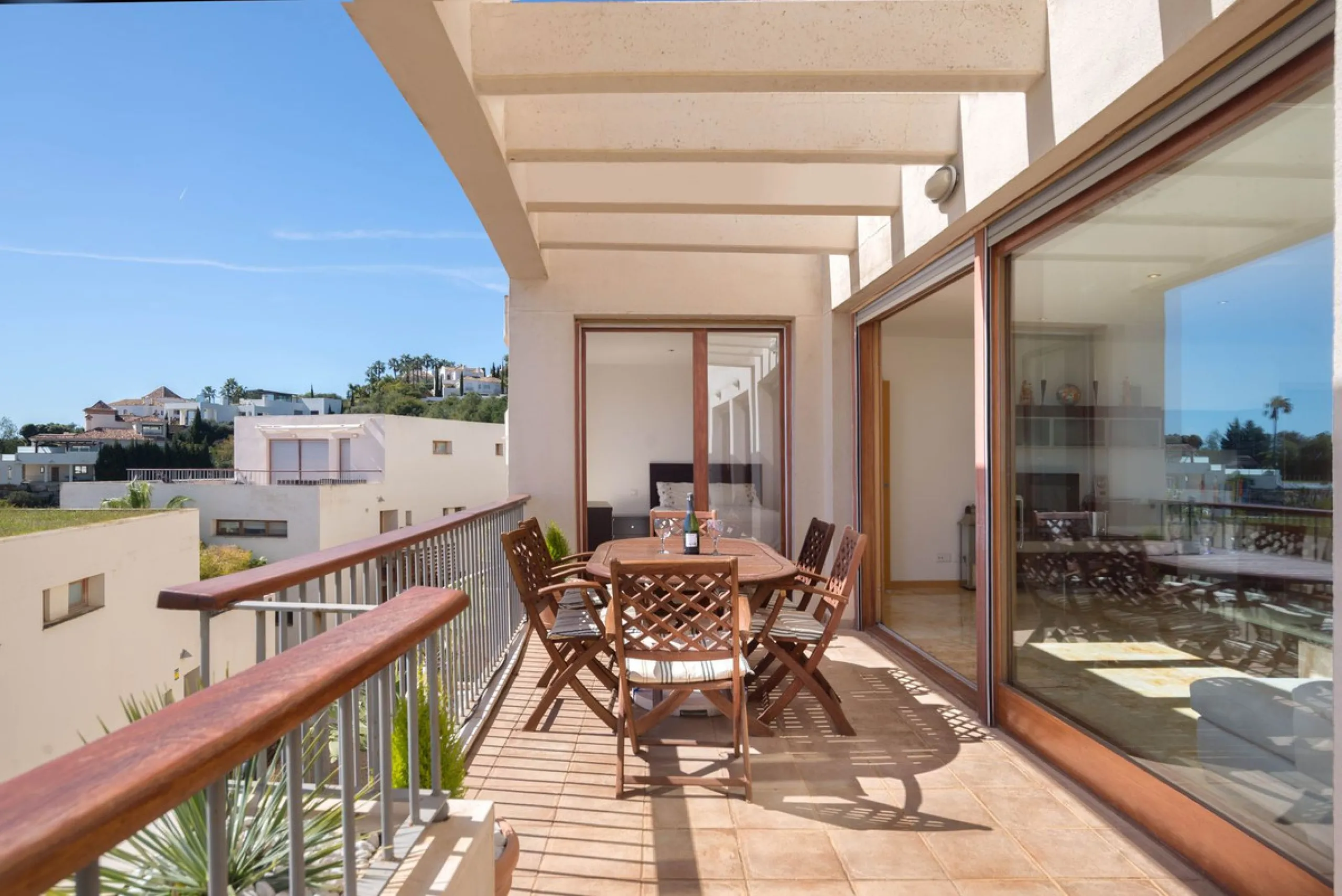 Apartment for sale in Lomas de Los Monteros, Marbella.