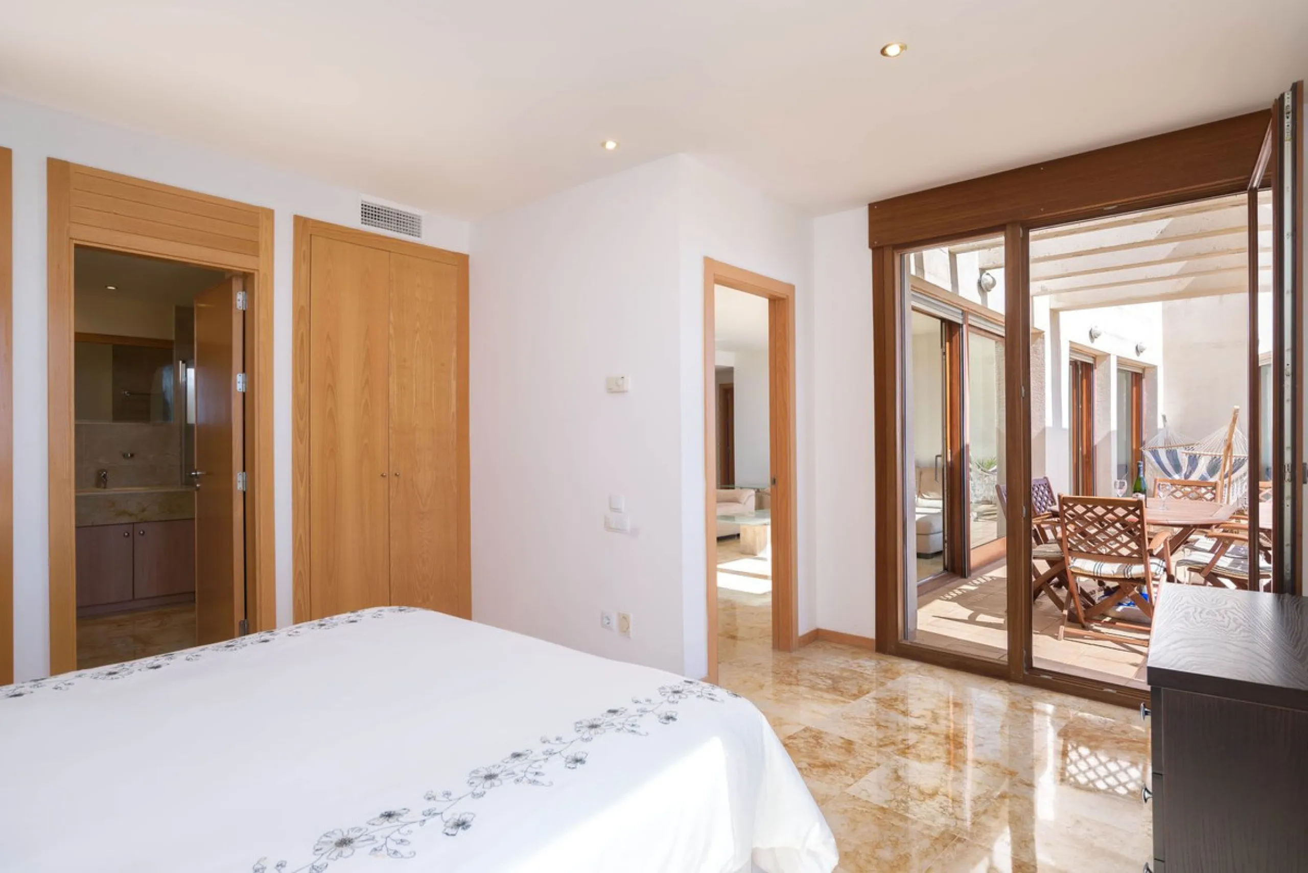 Apartment for sale in Lomas de Los Monteros, Marbella.