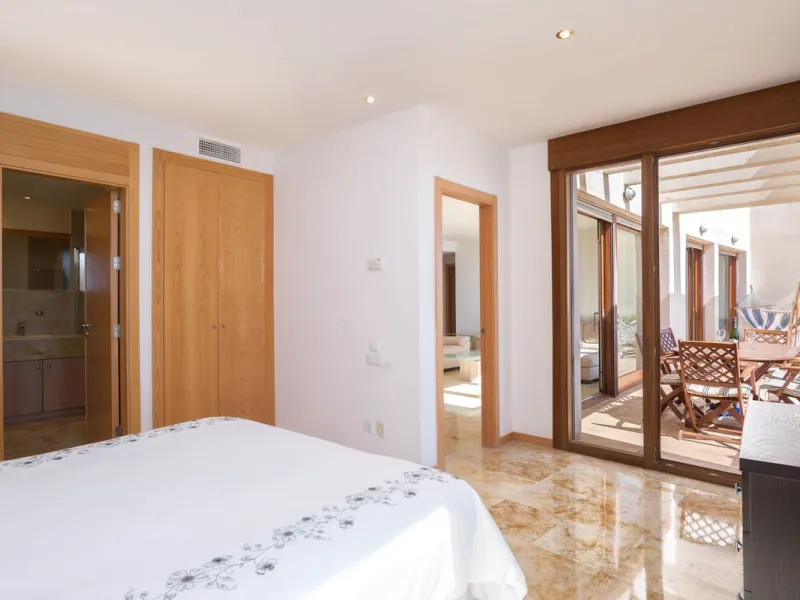 Apartment for sale in Lomas de Los Monteros, Marbella.