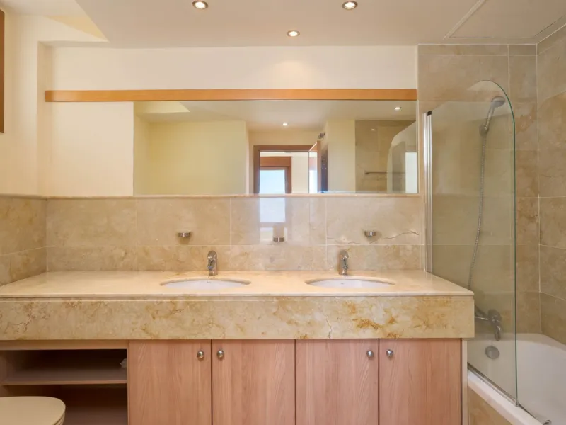 Apartment for sale in Lomas de Los Monteros, Marbella.