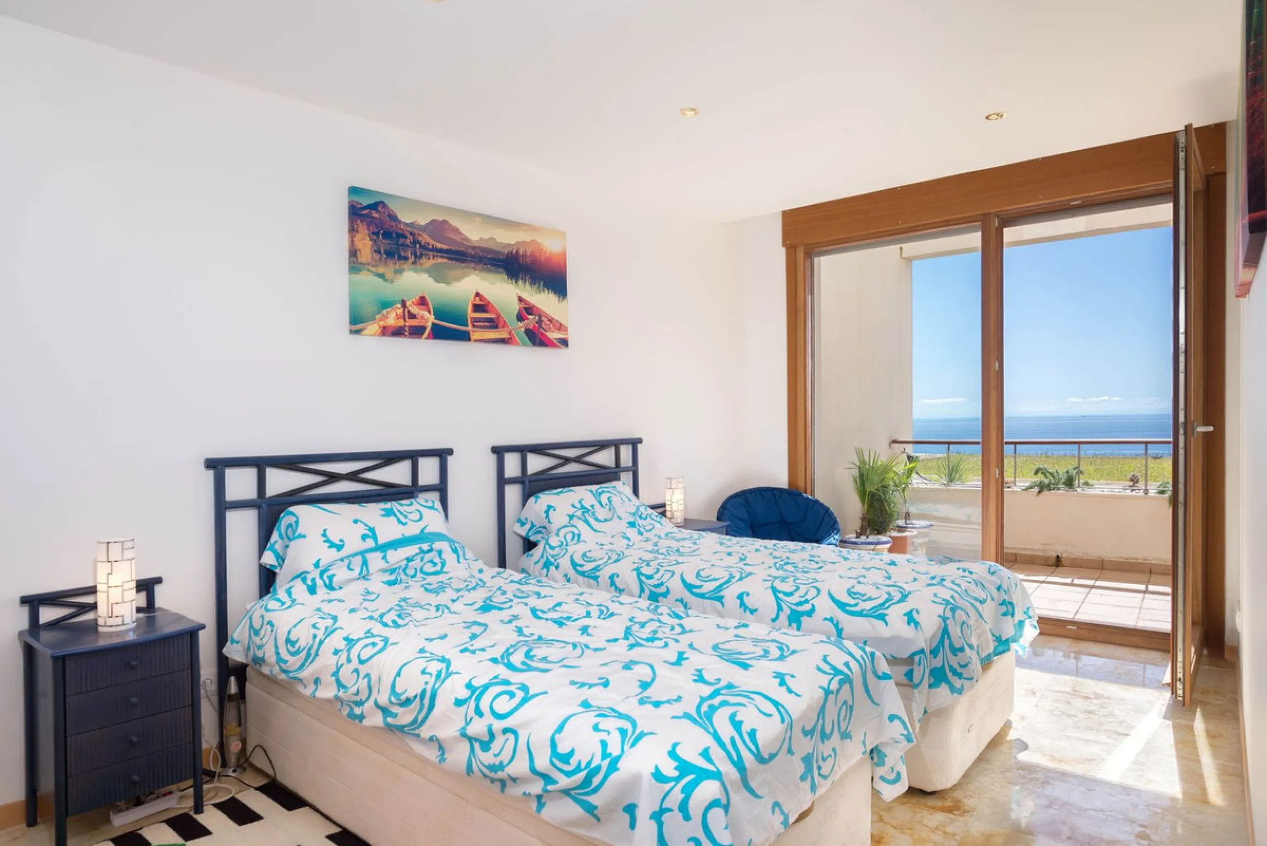 Apartment for sale in Lomas de Los Monteros, Marbella.