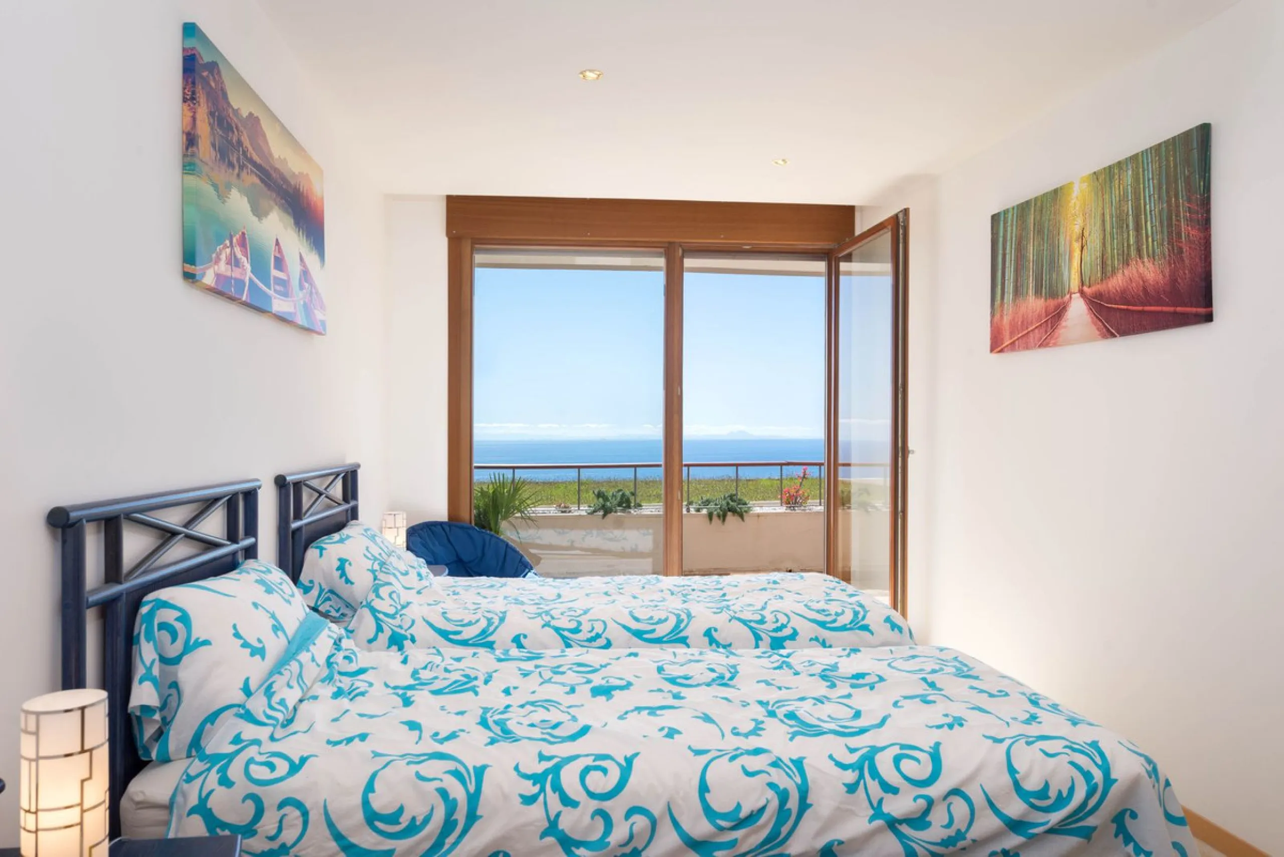 Apartment for sale in Lomas de Los Monteros, Marbella.