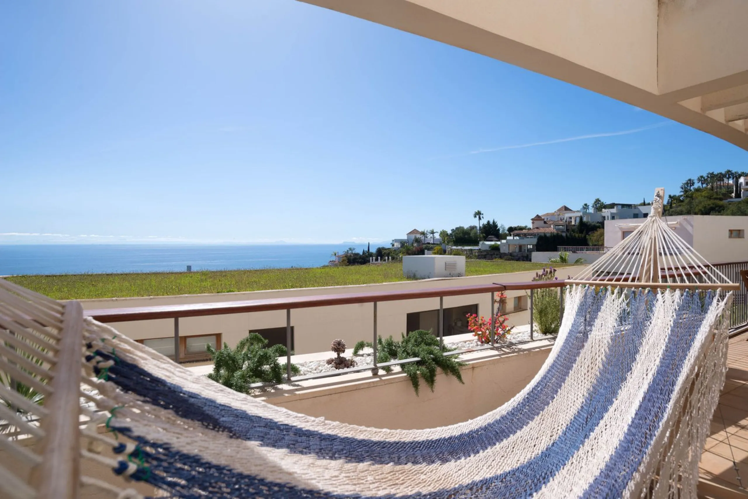 Apartment for sale in Lomas de Los Monteros, Marbella.