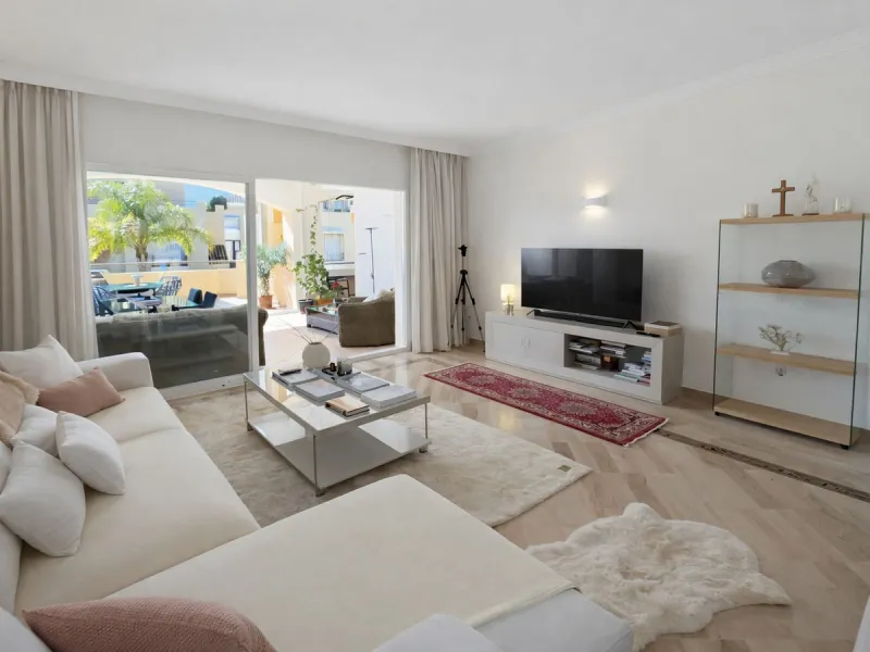 Apartment - Ground Floor Apartment в продаже в Marbella, Málaga. В доме 2 спален и 2 ванных комнат. Площадь дома 118 м²
