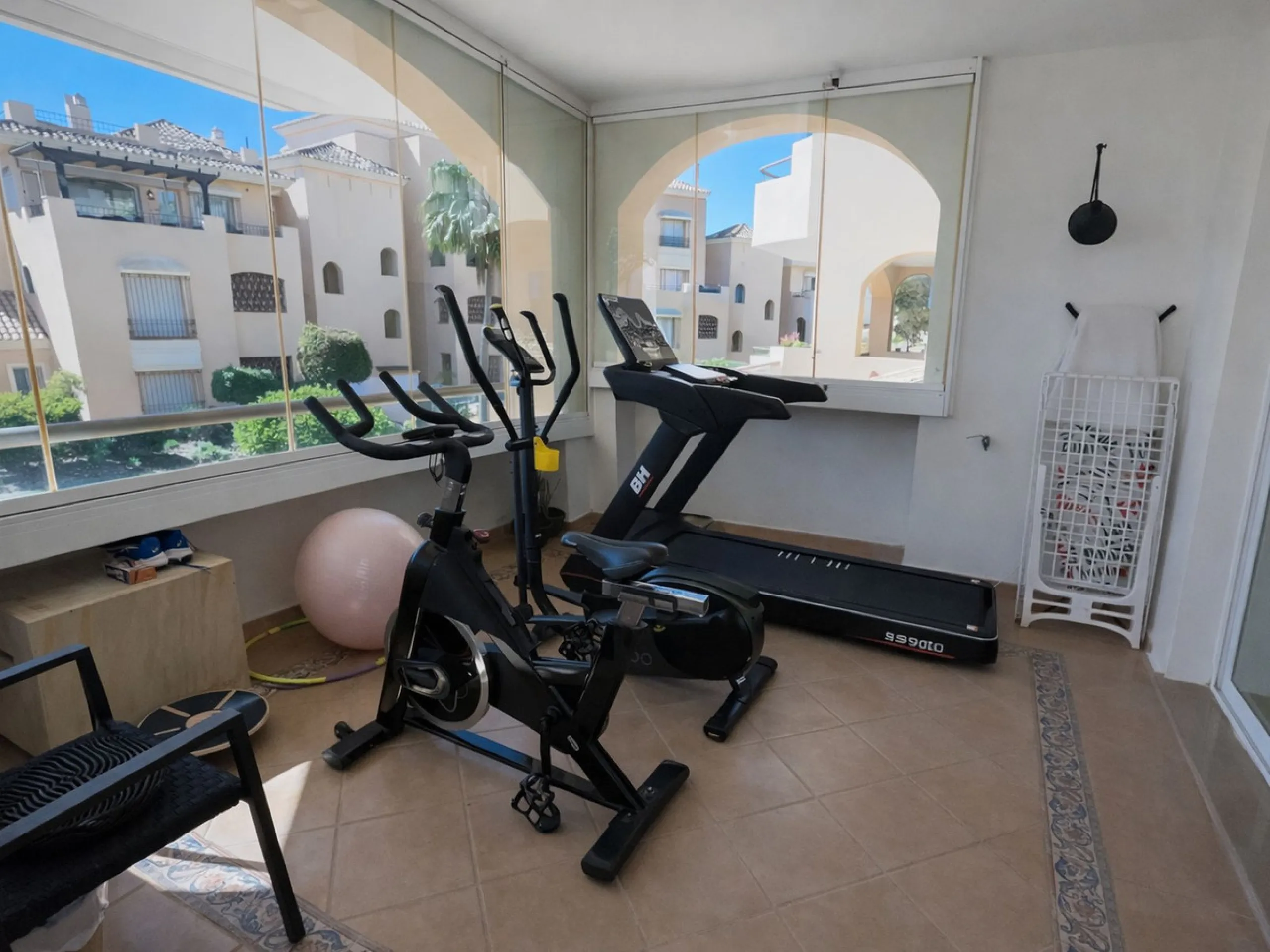 Apartment - Ground Floor Apartment в продаже в Marbella, Málaga. В доме 2 спален и 2 ванных комнат. Площадь дома 118 м²
