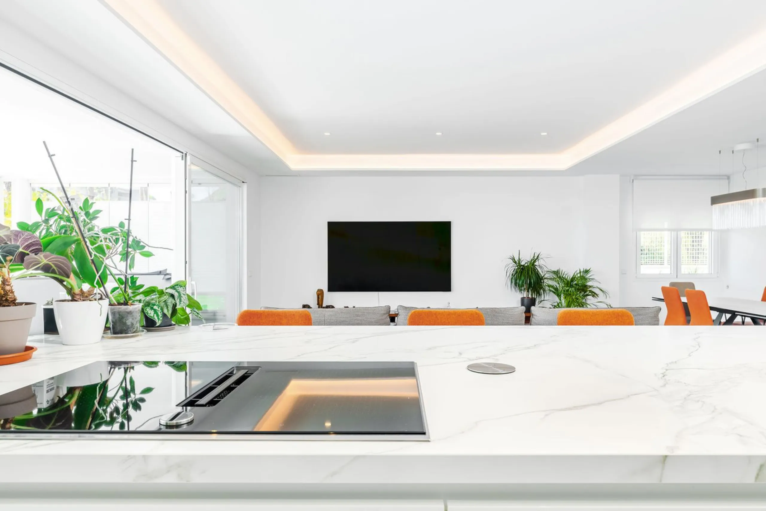 Apartment - Middle Floor Apartment в продаже в Benalmadena, Málaga. В доме 2 спален и 2 ванных комнат. Площадь дома 266 м²